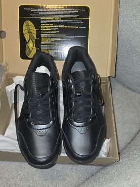 Reebok Women's Black Classic Work Oil/ Slip Resistant Sneakers Size 8 Wide D